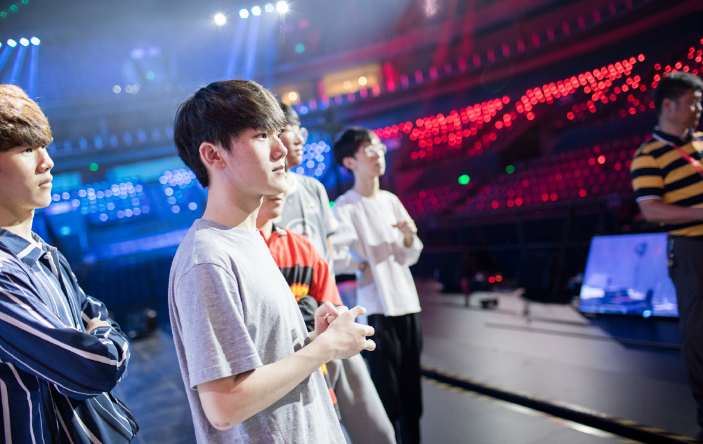 关于DRX2逆转HLE，JackeyLove高光表现的信息