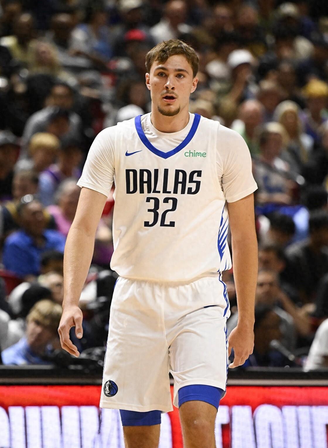 立陶宛男篮力克独行侠,艾顿三分雨点燃全场 立陶宛男篮力克独行侠,艾顿三分雨点燃全场