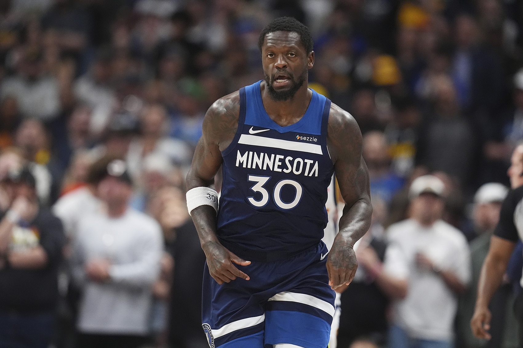 快船翻盘鹈鹕,戈贝尔制霸全场的简单介绍 快船翻盘鹈鹕,戈贝尔制霸全场的简单介绍