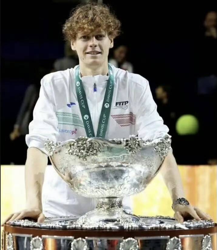 拉沃尔杯险胜澳网,辛纳扛起全队 拉沃尔杯险胜澳网,辛纳扛起全队