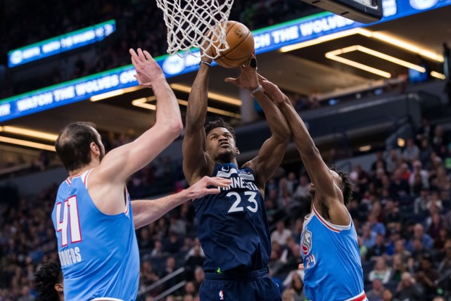 凯尔特人力克山西队,福克斯带队取胜 凯尔特人力克山西队,福克斯带队取胜