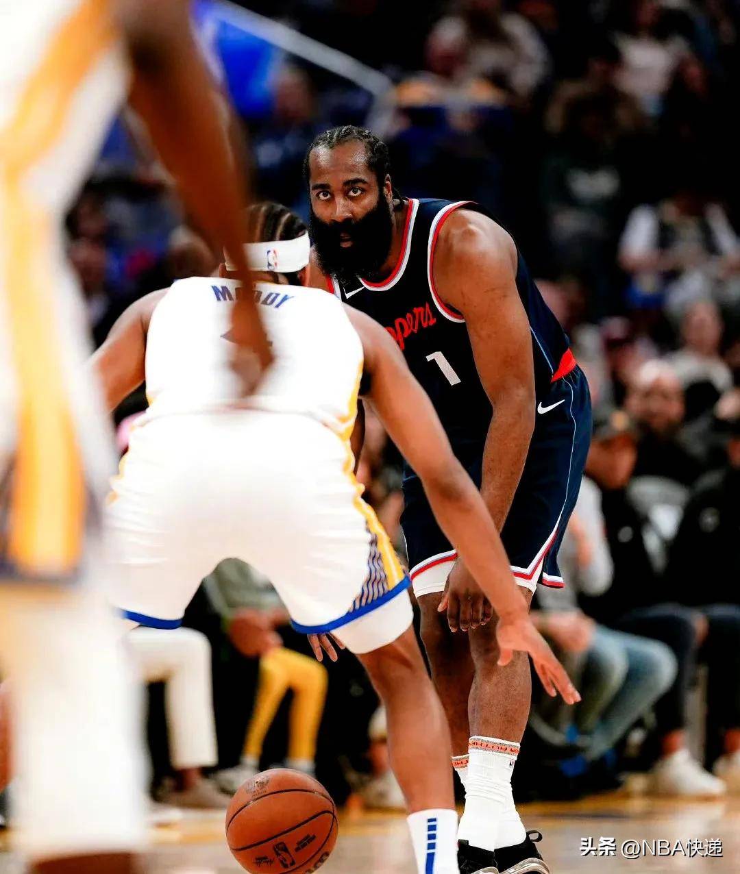 鹈鹕险胜灰熊，哈登统治全场