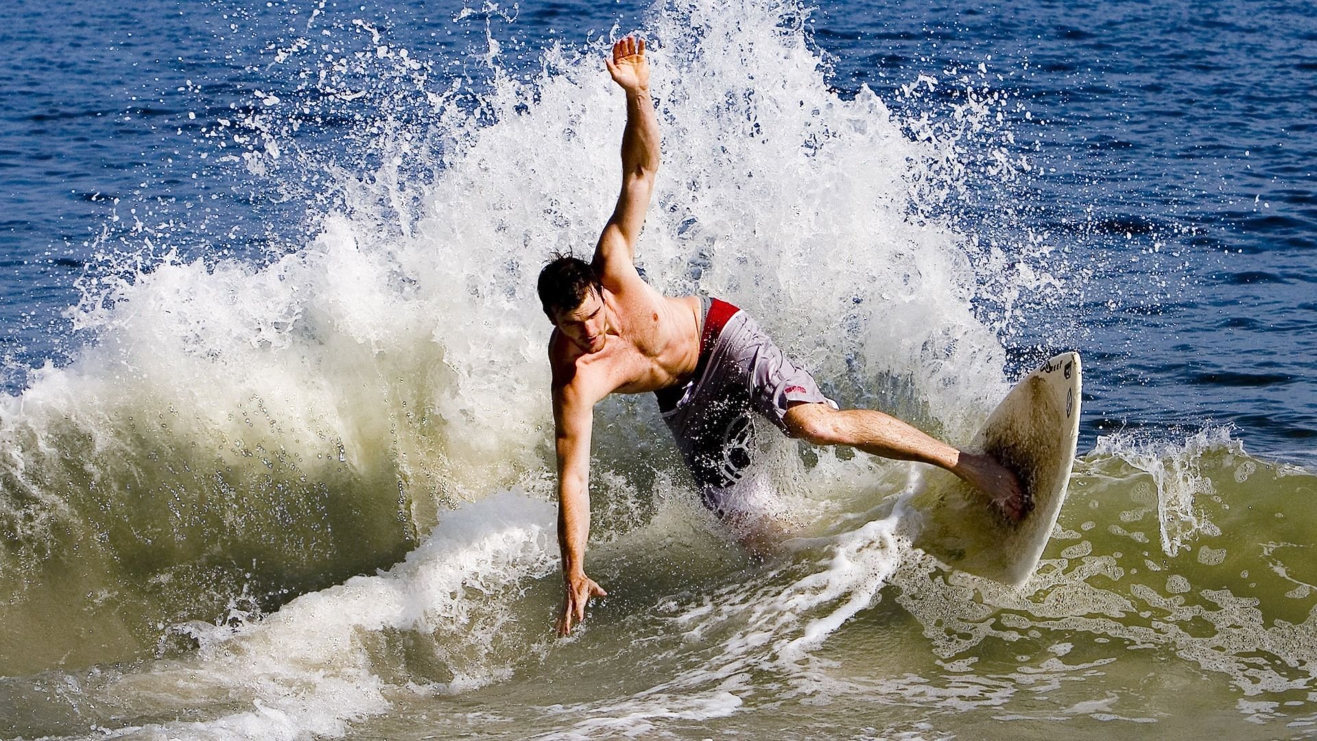 当库里在欧冠之夜投下三分阴影，跨次元的胜负手之谜