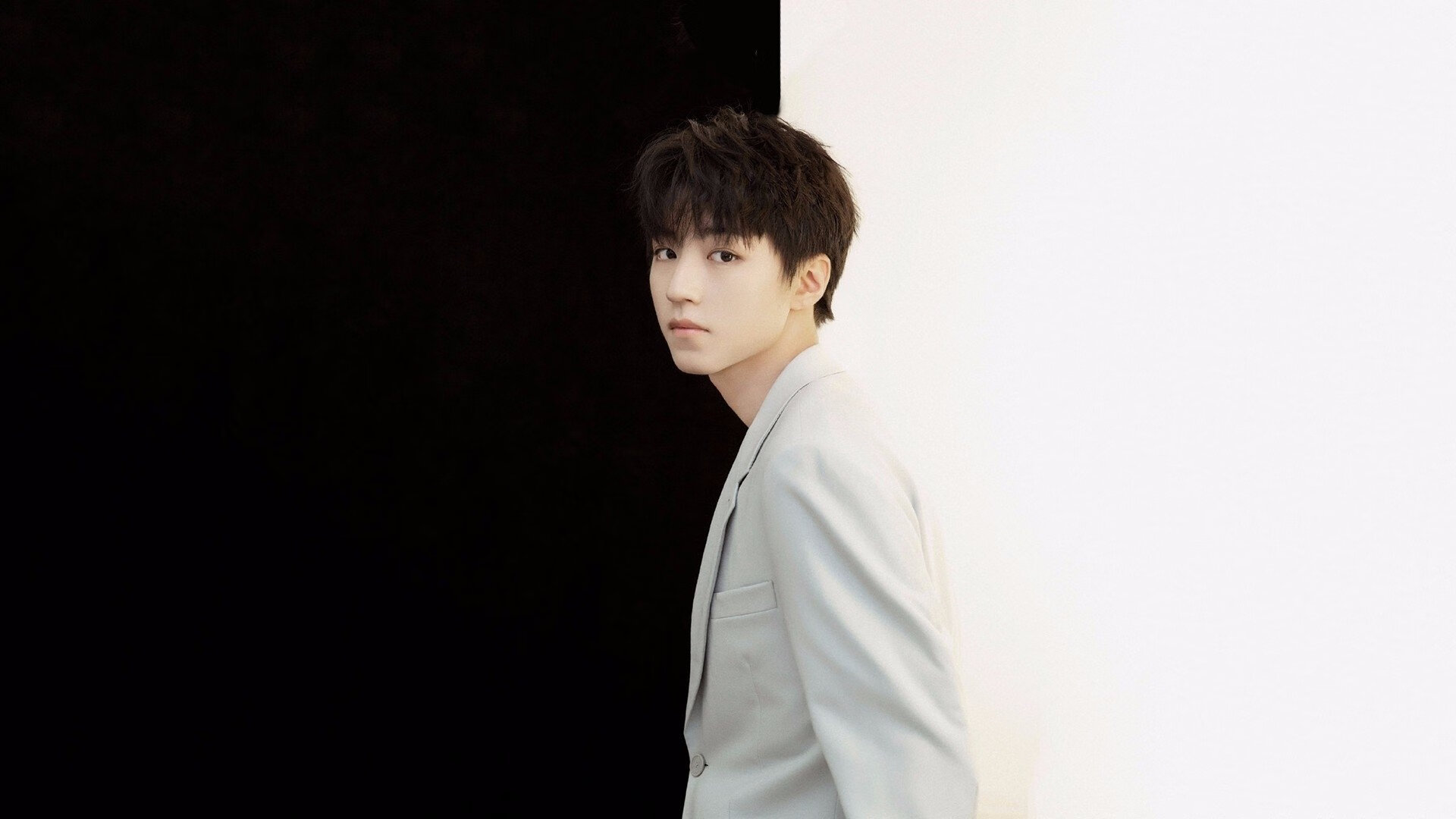 从沉默到雷霆，浓眉觉醒，湖人制霸北境之王