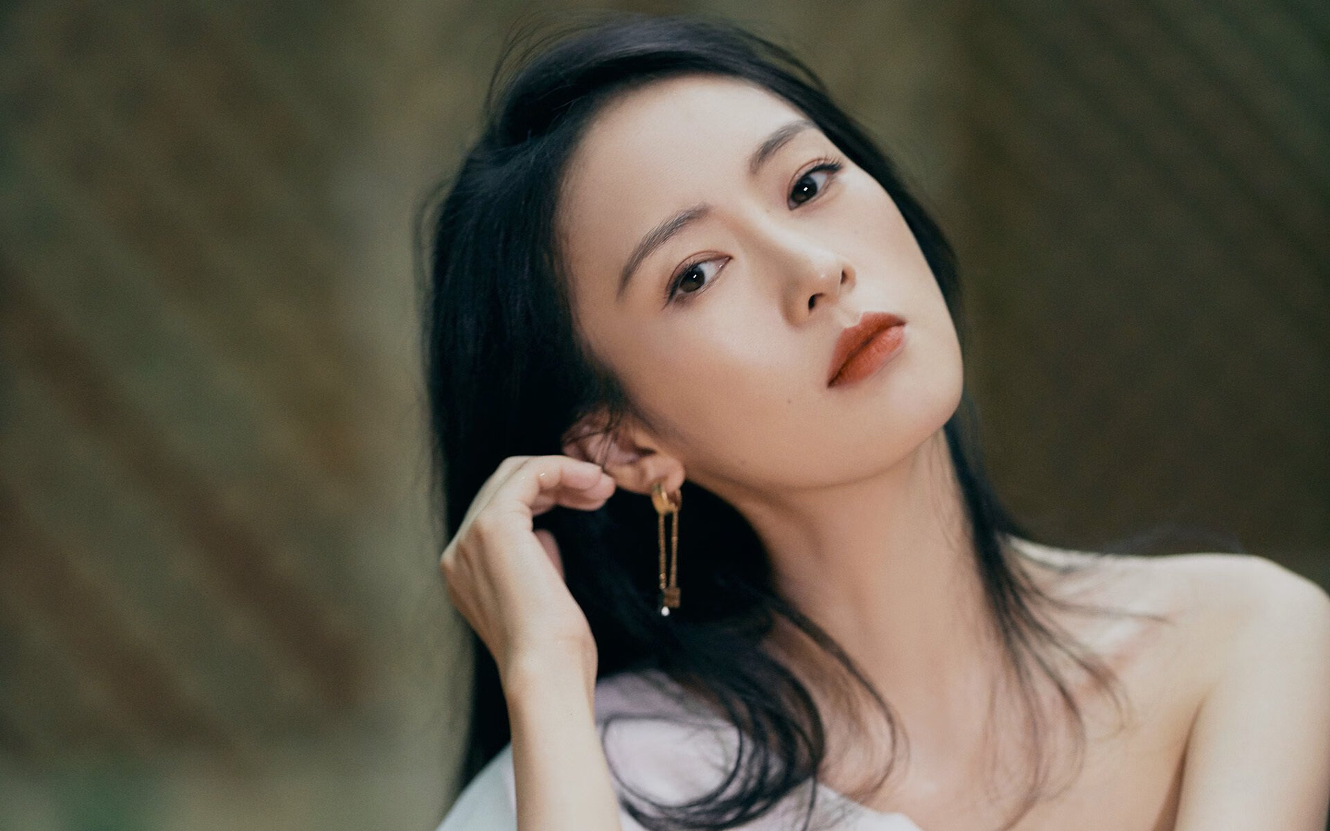 主场高悬烈日，远方升起东契奇