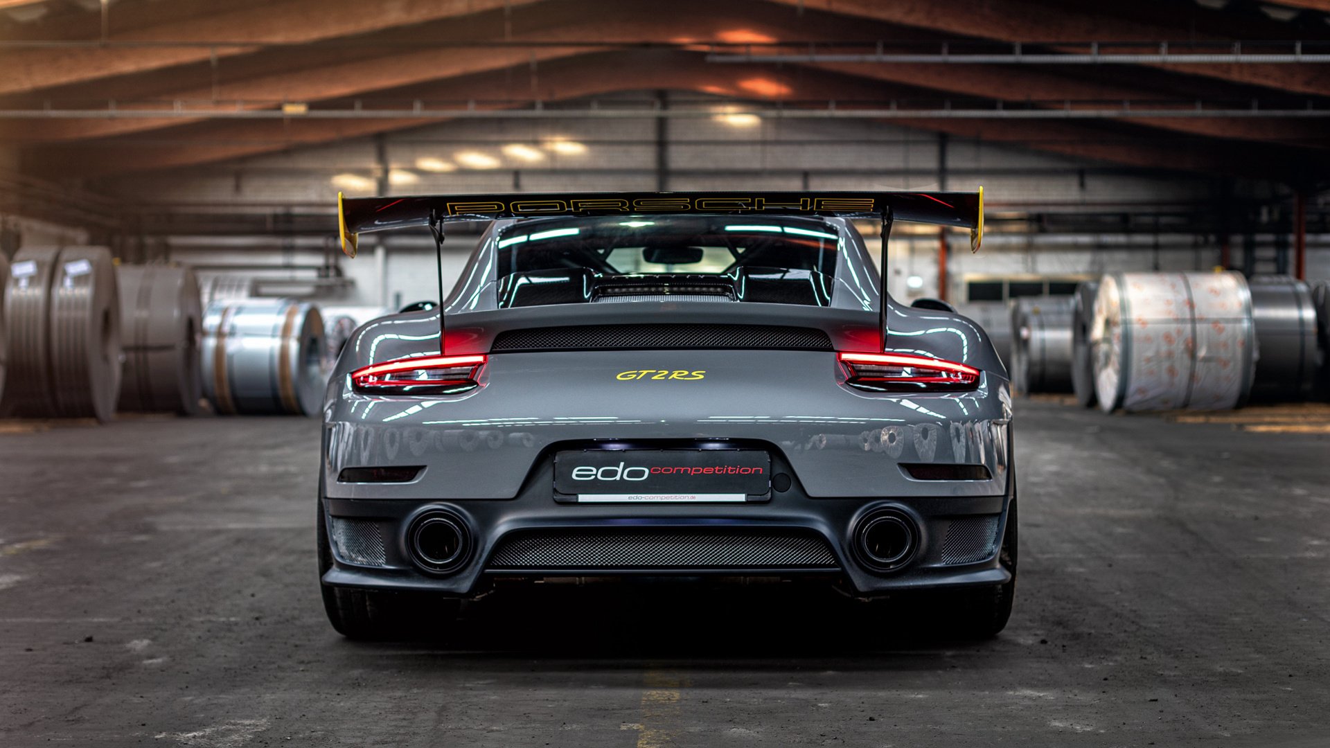 幕布落下时，在进球与咏叹调之间，寻找足球的真实